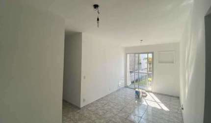 Apartamento com 2 quartos à venda na Rua Godofredo Viana, Taquara, Rio de Janeiro, 59 m2 por R$ 200.000