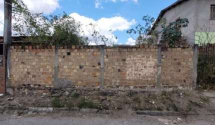 Adquira já este terreno localizado no Feira IV, no bairro Calumbi em Feira de Santana.