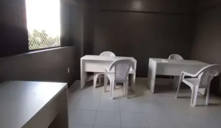 Ponto Comercial à Venda no Centro de Feira de Santana-BA: 1 Sala, 1 Banheiro, 25m² de Área