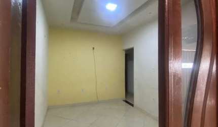 Imperdível: Casa à venda em Feira de Santana-BA, bairro Campo Limpo, 3 quartos, 2 suítes, 1 sala, 3 banheiros, 200m²!