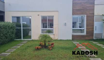 Imperdível oportunidade de adquirir casa no bairro Sim em Feira de Santana-BA, com 3 quartos, suíte, 2 banheiros, 200m².
