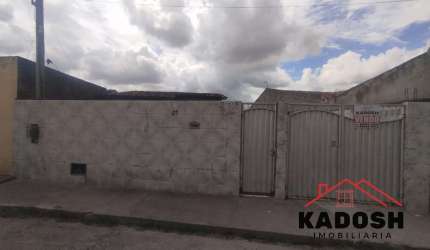 Imperdível: Casa à Venda em Feira de Santana-BA, no Bairro Tomba, com 2 Quartos e 3 Vagas de Garagem!