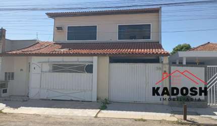 Casa para Locação na Cidade Nova em Feira de Santana-BA: 3 Quartos, 3 Suítes, 4 Banheiros, 3 Vagas de Garagem.