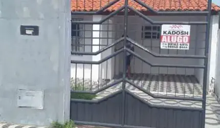 Casa para locação em Feira de Santana-BA, Bairro Brasília: 2 quartos, 1 sala, 1 banheiro, 2 vagas de garagem, 80m² de área.