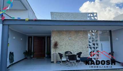 Casa mobiliada no Condominio Vila Suiça, Localizado no Bairro Papagaio em Feira de Santana