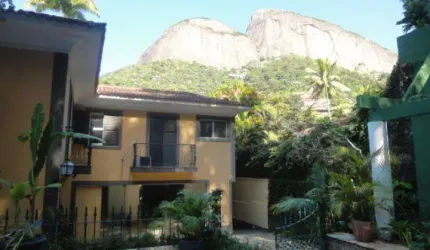 Casa de 735 metros quadrados no bairro Gávea com 5 quartos
