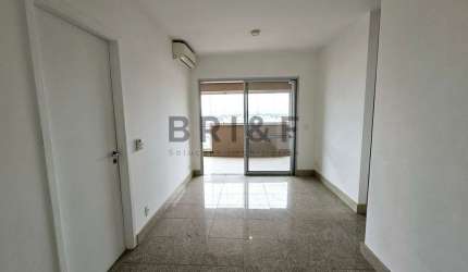 Apartamento para locação 1 dormitório, 1 vaga, varanda no Campo Belo