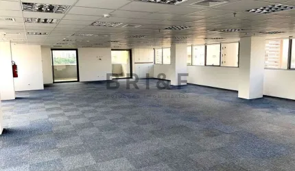 Conjunto Comercial para venda na Chacara Santo Antonio. Laje inteira.