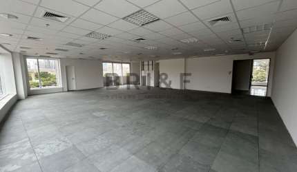 SALA COMERCIAL DUPLEX PARA LOCAÇÃO COM 353M², 10 VAGAS DE GARAGEM NO BROOKLIN, REGIÃO DA BERRINI