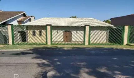 Atibaia - Casa de alto padrão com 4 dormitórios sendo 2 suítes, piscina, area gourmet  e 10 vagas a venda