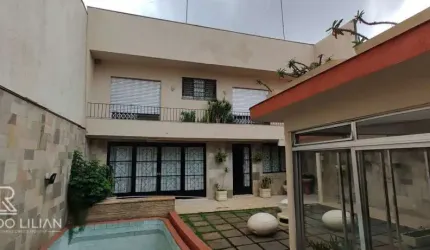 Sobrado de Alto Padrão em localização super privilegiada ao Lado da Praça da Independência