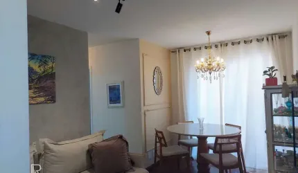 Apartamento com 3 dormitorios sendo uma suite e duas vagas no Cambuci.