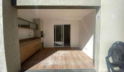 Casa em condomínio à venda em Imbassai, Mata de São João-BA: 2 quartos, 2 suítes, 1 sala, 3 banheiros, 2 vagas, 65m².