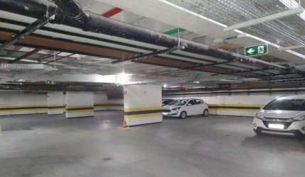 Prédio comercial à venda em Salvador-BA, no bairro Caminho das Árvores, com 645,15m² de área.