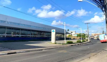 Loja comercial para locação em Pitangueiras, Lauro de Freitas-BA: 156m², 1 sala, 1 banheiro.