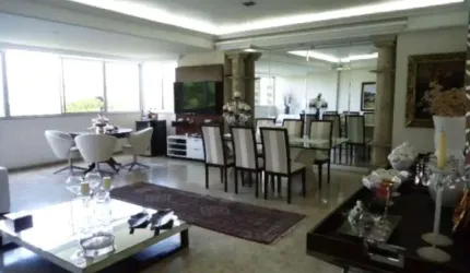 Apartamento no Centro de Salvador-BA, 4 quartos, 1 suíte, 2 salas, 4 banheiros, 2 vagas, 200m². Venha conferir!