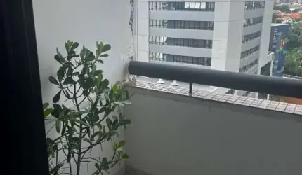 Apartamento à venda no Stiep, Salvador-BA: 3 quartos, 1 suíte, 2 salas, 3 banheiros, 2 vagas de garagem.