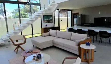 Casa de Luxo em Condomínio à Venda em Guarajuba, Camaçari-BA: 8 Quartos, 7 Suítes, 3 Salas e 320,97 m² de Área!