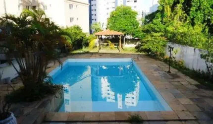 Imóvel de Luxo à Venda em Salvador-BA: Casa no Caminho das Árvores com 7 Quartos e 520m² de Área