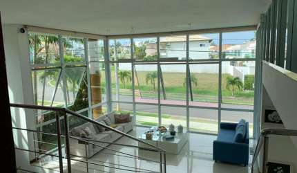 Espetacular casa em condomínio à venda em Abrantes, Camaçari-BA: 4 quartos, 4 suítes, 2 salas, 6 banheiros, 3 vagas de garagem, 324m²