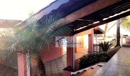 Casa estilo chácara na cidade