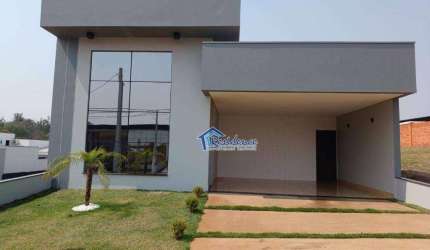 Casa Recém Construída, dentro do Condomínio pra quem busca tranquilidade e conforto.