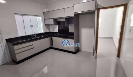 Casa nova, moderna e pronta para morar!