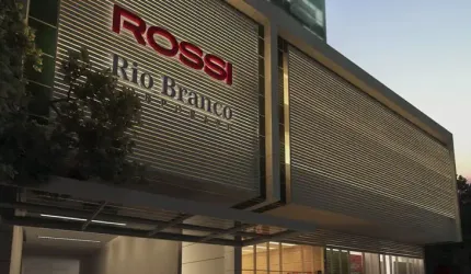 Sala comercial com 1 vaga de garagem no centro da cidade