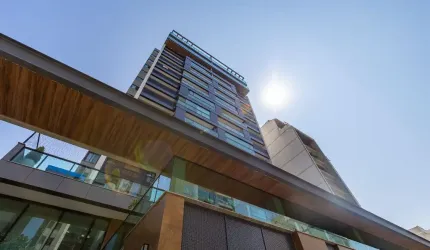 Apartamento como 3 quartos,, 2 vagas da garagem e piscina