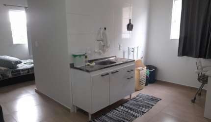 Oportunidade com Preço de Ocasião Quarto separado Fundos , silencioso e tranquilo