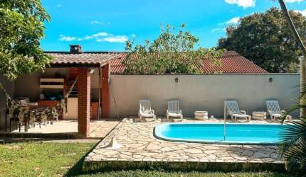 Casa c 4 quartos em amplo yerreno de 488 mt próxima a Praia