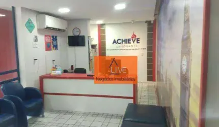 Live vende Casa Comercial 300 m², com recepcão e 12 salas.