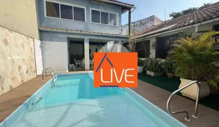 Casa com 4 quartos, suíte, piscina e 4 vagas de garagem  à venda  por 204 m² por R$ 850.000 - Piratininga - Niterói/RJ