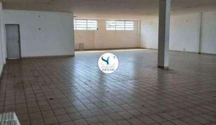 Aluga-se espaçoso conjunto comercial