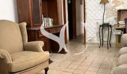 VENDE / CASA / BAIRRO APARECIDA - SANTOS