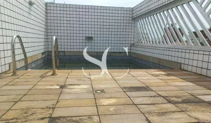 Vende-se Casa Triplex no Bairro de Embaré em Santos.