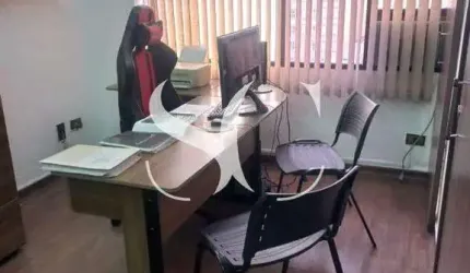 Vende-se sala comercial no Centro de Santos
