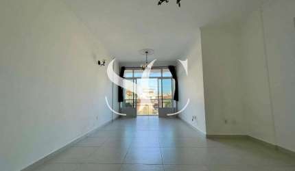 Vende-se excelente apartamento de 02 dormitórios sendo 01 suíte no bairro de Boqueirão em Santos.