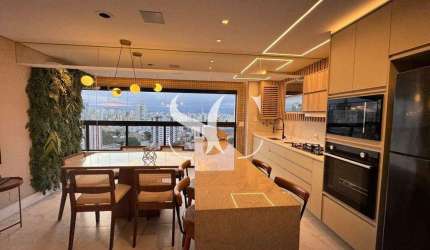 Vende-se apartamento de 02 dormitórios Mobiliado no bairro Ponta da Praia em Santos