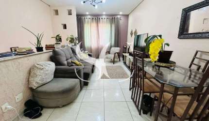 Vende-se casa Sobreposta Alta de 03 dormitórios no bairro do Marapé em Santos