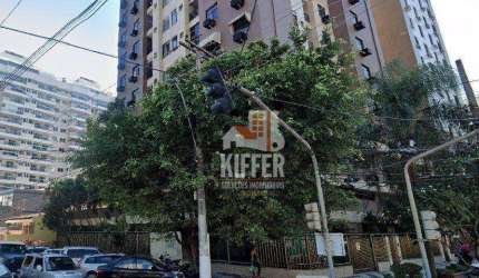 oportunidade em Icaraí com varanda, 2 qtos e garagem.