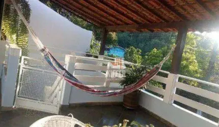 Casa  4 dormitórios no Badu