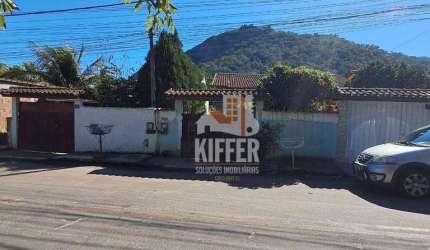 Casa a venda em Maricá com Piscina e área gourmet