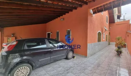Sobrado no Centro de Poá/SP; 3 quartos (1 suíte); 4 vagas