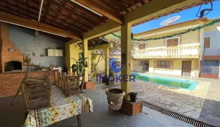 Casa térrea com 4 dormitórios, sendo 1 suíte máster; 4 vagas de garagem, sendo 2 cobertas; área gourmet c/ piscina; no bairro Sesc em Suzano/SP.