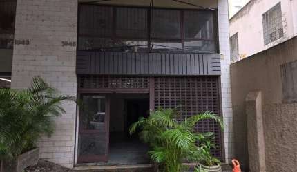 Lojão com 256 m² mais 200 de mesanino