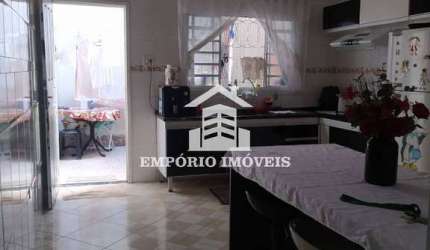 SOBRADO COM DOIS DORMITÓRIOS NA PENHA COM 104 M².
