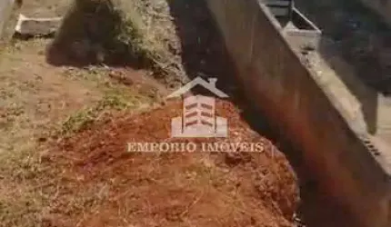 vende -se um terreno no bairro Vilma Flor 5x25