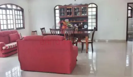 Casa para Venda em Mogi das Cruzes, Vila Lavínia, 4 dormitórios, 2 suítes, 5 banheiros, 5 vagas