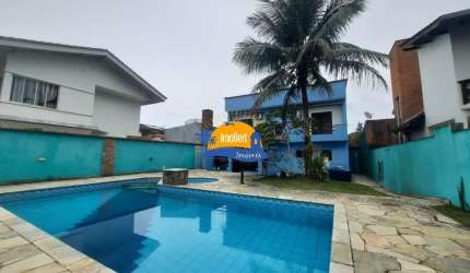 CASA A VENDA EM CONDOMINIO FECHADO